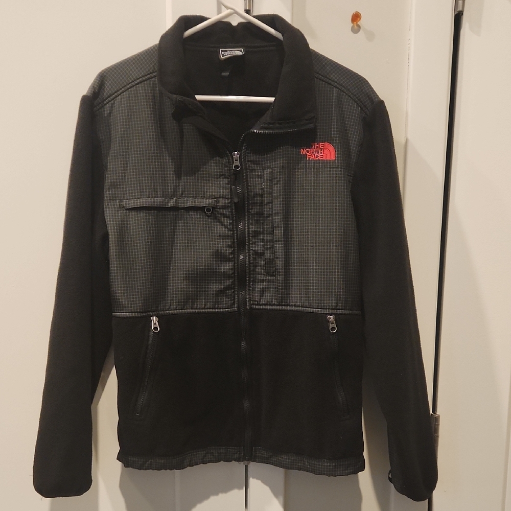The North Face Denali Men's Black and Dark Gray Performance Jacket